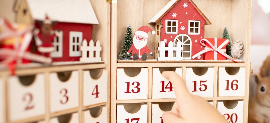 red and white Christmas calendar 